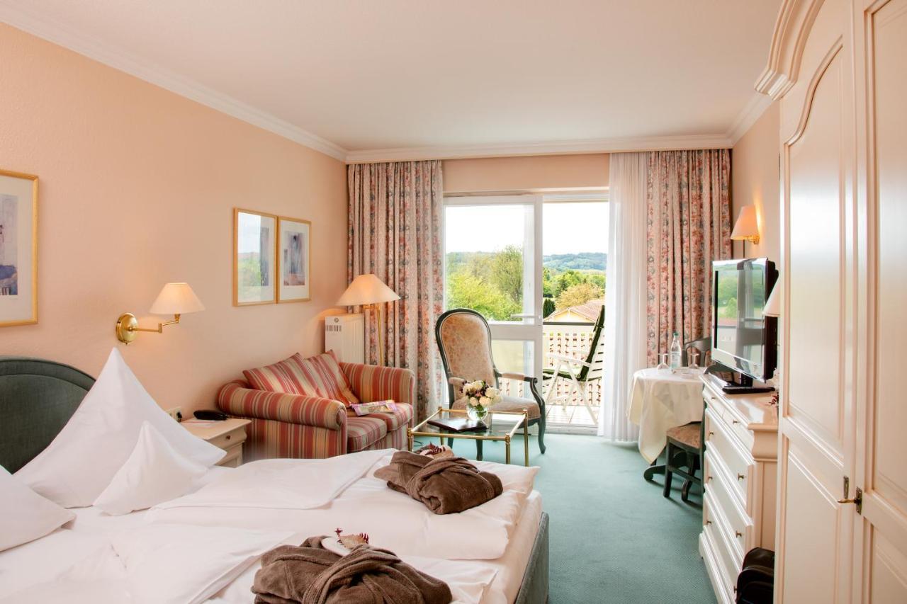 Hotel Alter Weissbraeu バート・ビルンバッハ エクステリア 写真