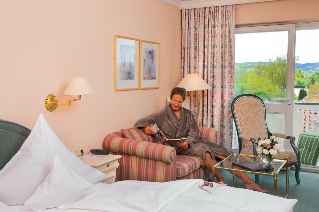 Hotel Alter Weissbraeu バート・ビルンバッハ エクステリア 写真